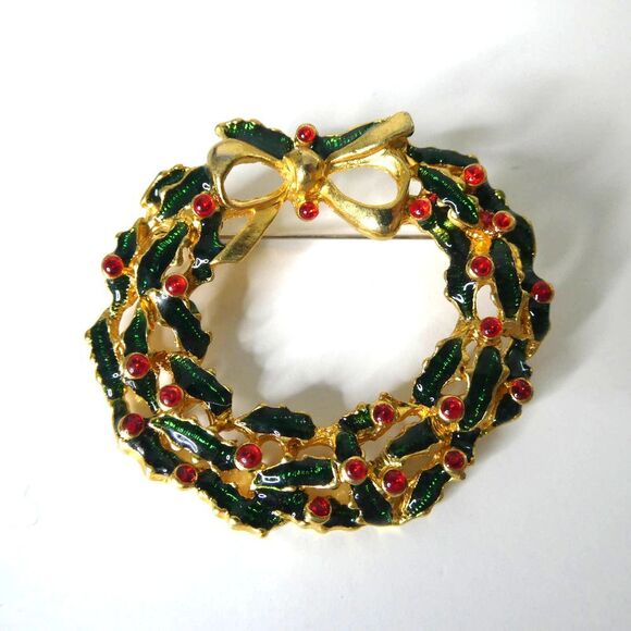 Jewelry - Christmas Holiday Holly Leaf Berry Wreath Bow Gold Tone Brooch Pin Xmas Winter